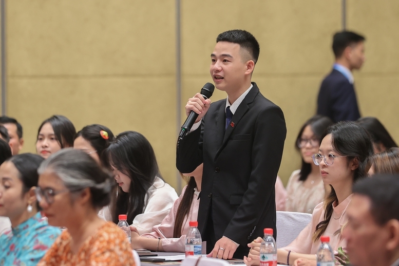 Thủ tướng chia sẻ với kiều bào tại Trung Quốc về không khí, tinh thần Quốc khánh trong nước 6