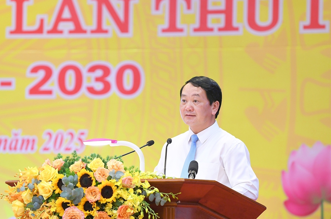 Ủy viên Trung ương Đảng, Bí thư Tỉnh ủy Tuyên Quang Hầu A Lềnh phát biểu chỉ đạo Đại hội
