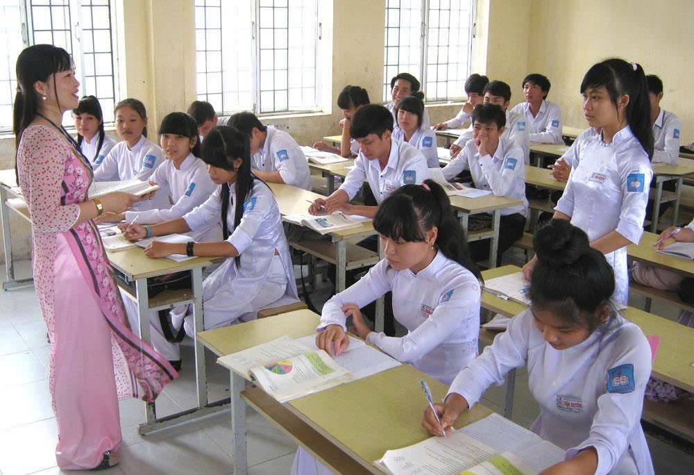 Từ năm học 2025 - 2026: Học sinh cấp THCS và THPT sẽ học 2 buổi mỗi ngày