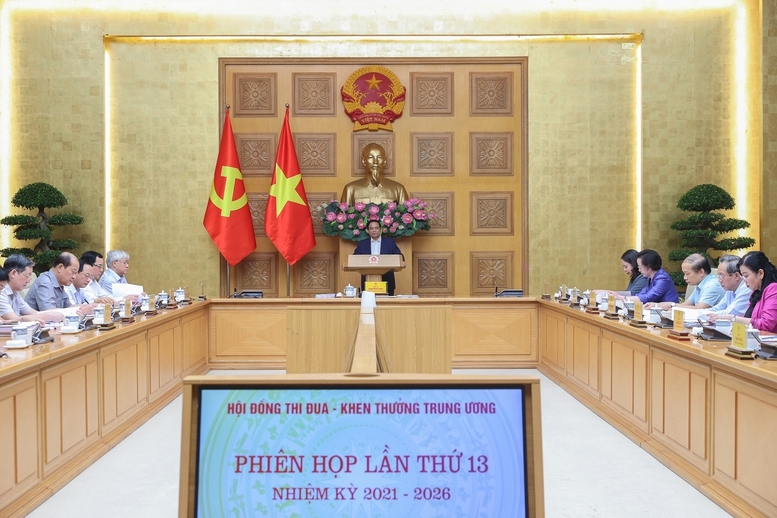 Thủ tướng Chính phủ Phạm Minh Chính, Chủ tịch Hội đồng Thi đua – Khen thưởng Trung ương nhiệm kỳ 2021-2026 chủ trì Phiên họp lần thứ 13 của Hội đồng - Ảnh: VGP/Nhật Bắc