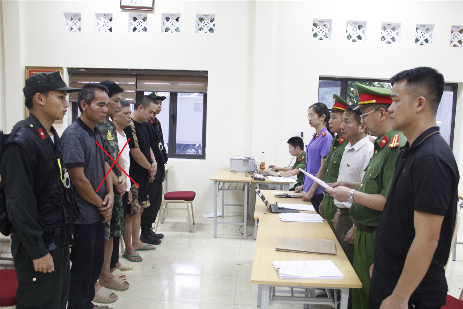 Đến nay, PC03 Công an tỉnh Sơn La đã khởi tố vụ án, khởi tố 42 bị can trong vụ vàng tặc