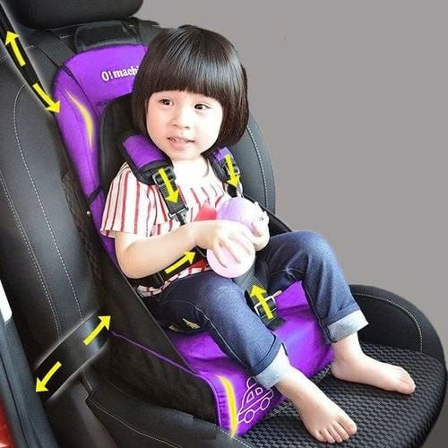 Trẻ em nên ngồi trên ghế an toàn khi di chuyển bằng ô tô để đảm bảo an toàn. Ảnh minh hoạ