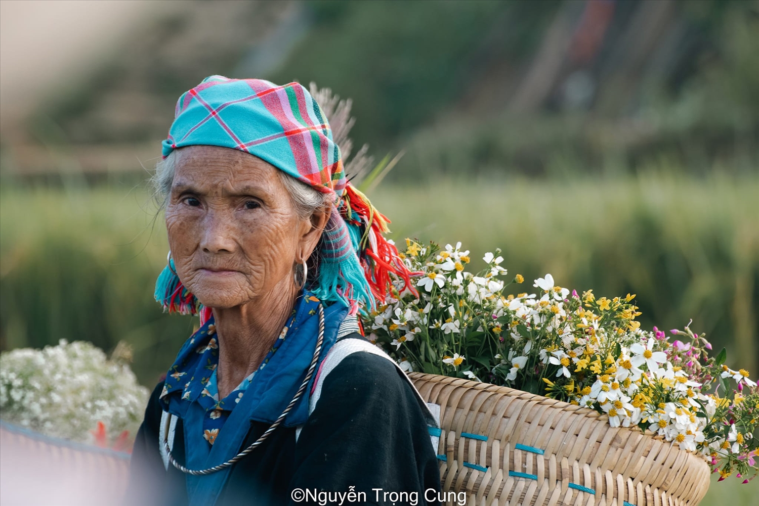 Con người Lào Cai hòa hợp cùng thiên nhiên
