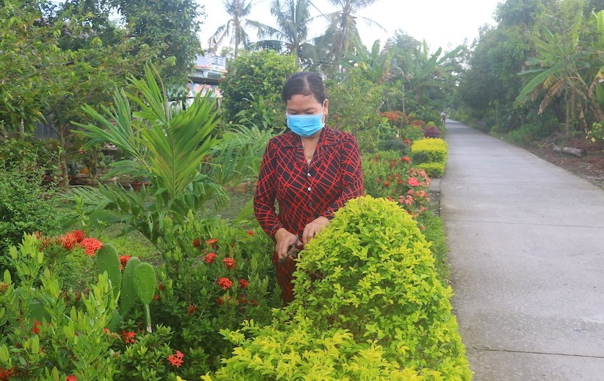 Bà con giáo dân xã Xuân Lộc, tỉnh Đồng Nai chăm sóc diện mạo NTM