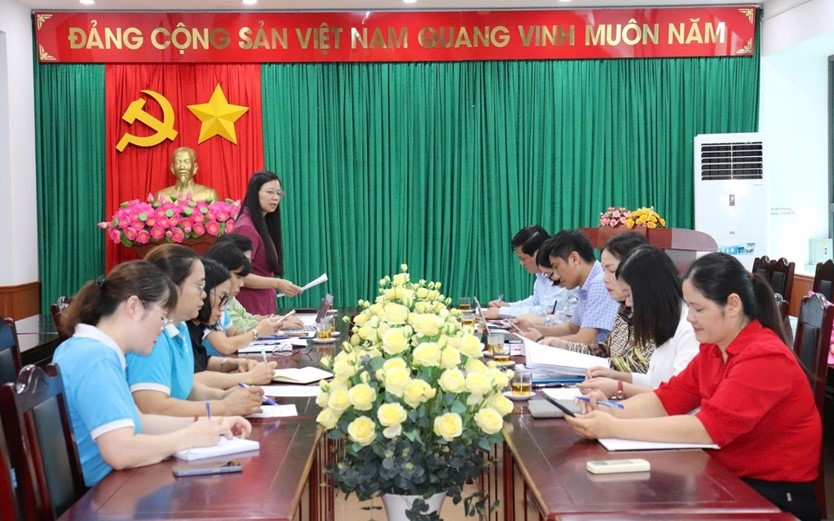 Bà Nguyễn Thị Thu Hiền, Phó Chủ tịch Hội LHPN Việt Nam phát biểu tại buổi kiểm tra, giám sát về thực hiện Dự án 8 tại Sơn La
