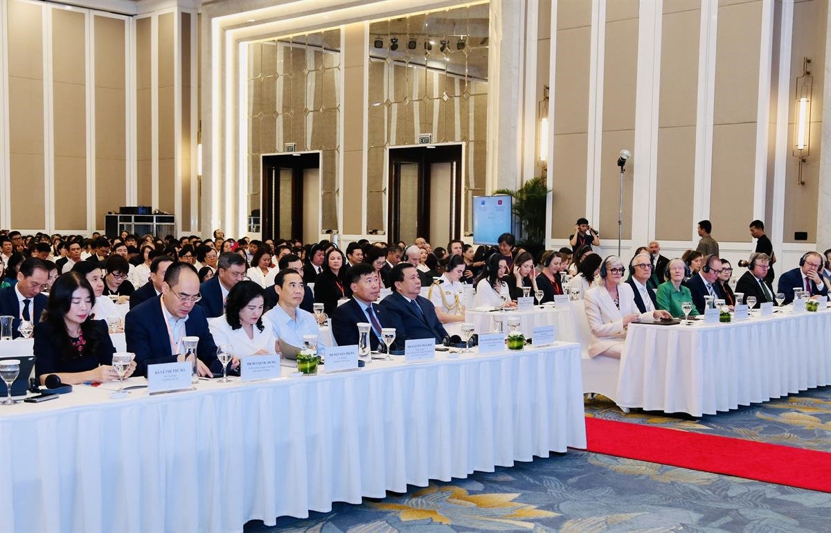 Các đại biểu tham dự Diễn đàn
