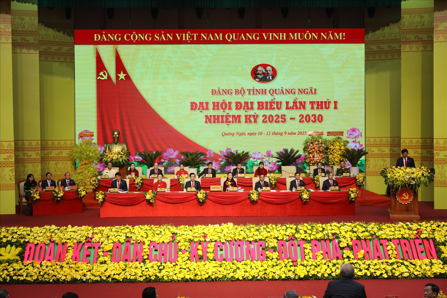 Quảng cảnh đại hội. (Ảnh Mai Đức).