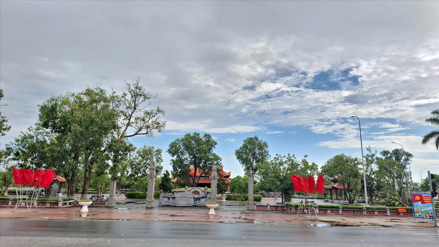 Khu tưởng niệm các liệt sỹ Xô viết Nghệ Tĩnh hy sinh ngày 12/9/1930 (Ảnh: Phạm Tiến) 