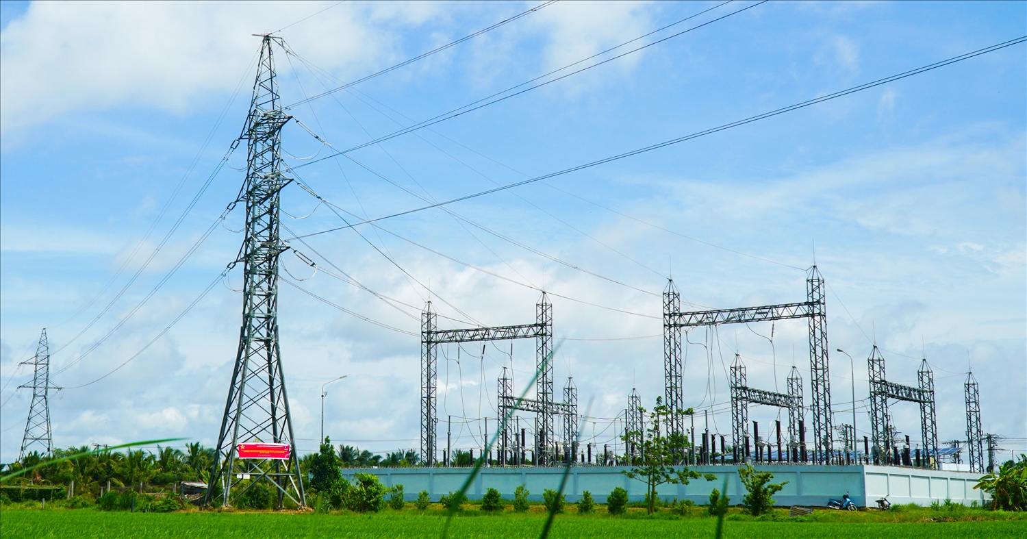 Công trình phân pha dây dẫn đường dây 110kV Vũng Liêm - Trà Vinh 2 đã đóng điện ngày 29/8/2025