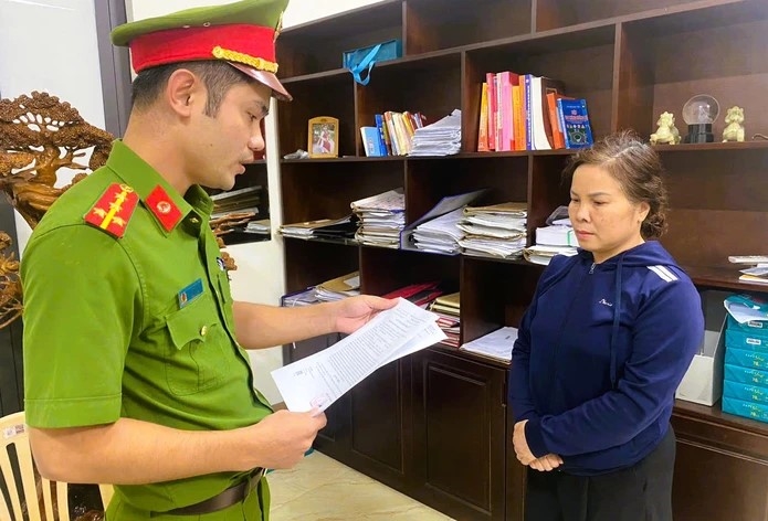 Nữ giám đốc Lê Thị Thanh Thủy trong quá trình quản lý chợ đầu mối đã chỉ đạo kê khai trốn thuế trên 11 tỉ đồng. Ảnh: Công an Thanh Hóa