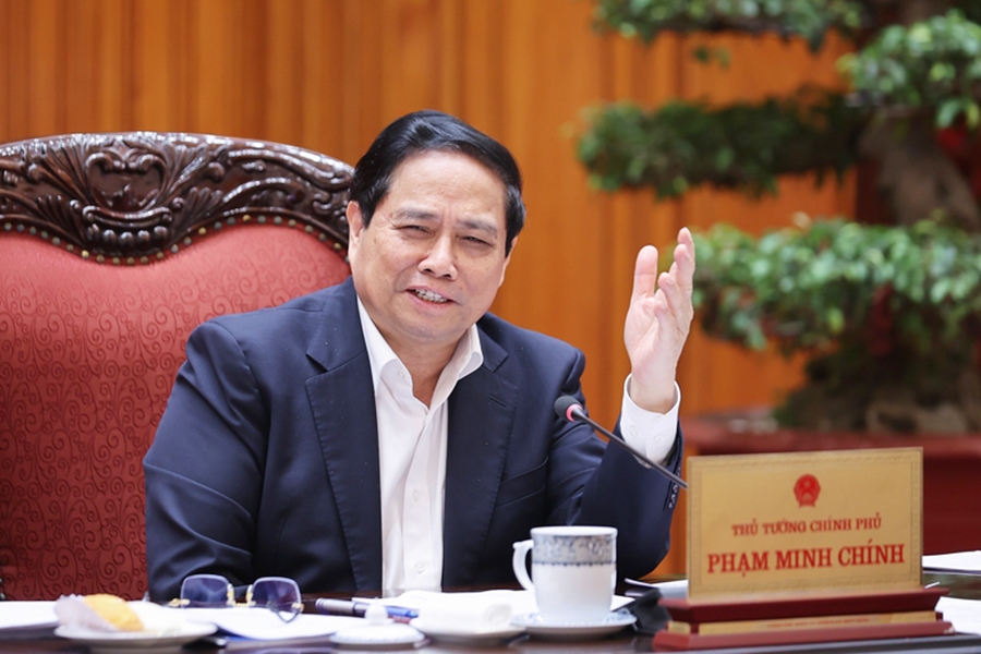 Thủ tướng Phạm Minh Chính nhấn mạnh, nhiệm vụ trọng tâm từ nay đến cuối năm 2025 là tiếp tục rà soát, tập trung nguồn lực, tháo gỡ mọi khó khăn, vướng mắc để hoàn thành, thông toàn tuyến cao tốc từ Cao Bằng tới Cà Mau - Ảnh: VGP/Nhật Bắc