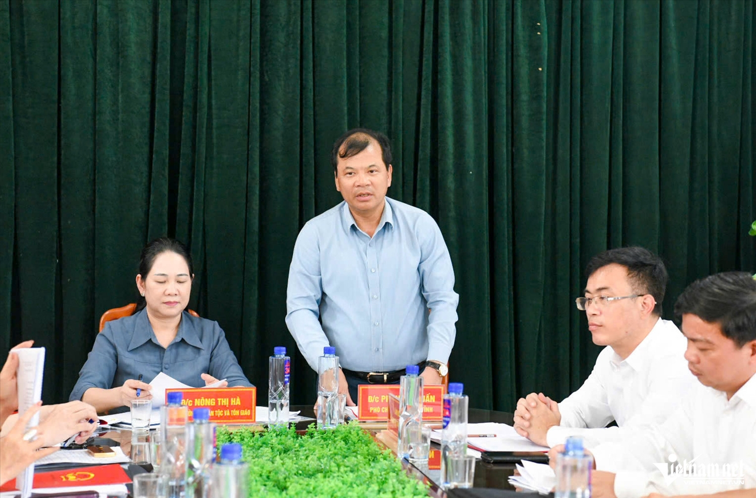 Phó Chủ tịch UBND tỉnh Bắc Ninh Phan Thế Tuấn phát biểu tại buổi làm việc.
