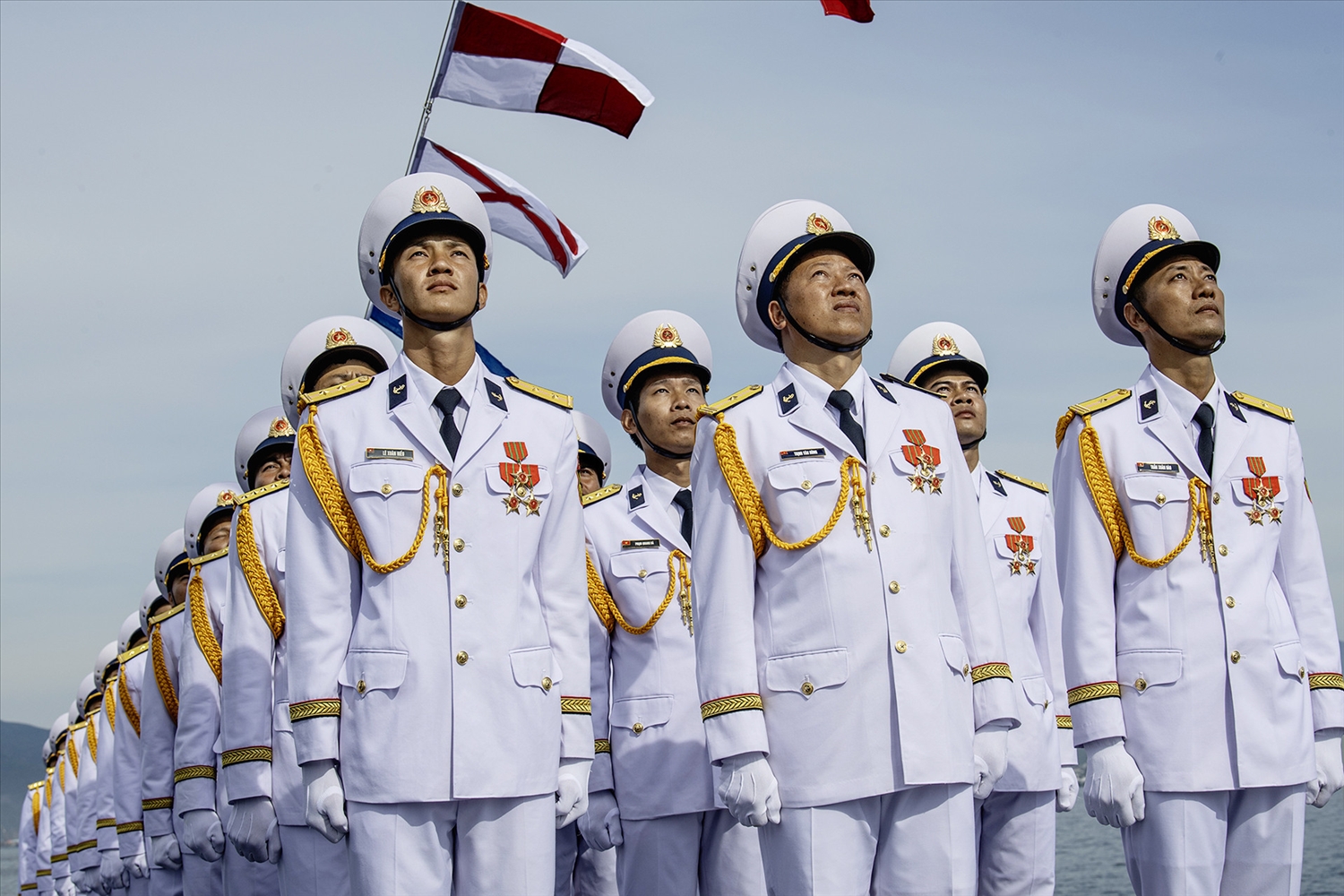 Tàu ngầm Kilo, tàu hộ vệ tên lửa hùng dũng diễu binh trên biển Cam Ranh 9