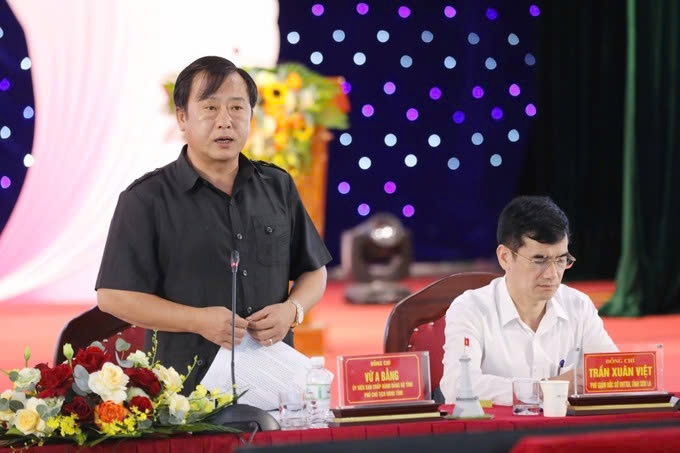 Phó Chủ tịch UBND tỉnh Điện Biên Vừ A Bằng phát biểu tại Hội nghị. Ảnh: Trung Kiên/TTXVN