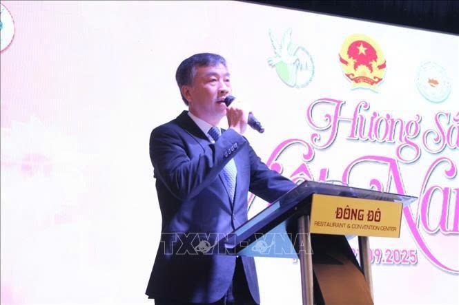 Đại sứ Việt Nam tại CH Séc, ông Dương Hoài Nam phát biểu tại chương trình. Ảnh: TTXVN