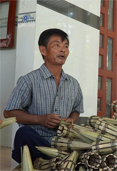 Trao đổi với báo chí, ông Danh Bọt bày tỏ biết ơn vì những chính sách hỗ trợ của Đảng, Nhà nước.