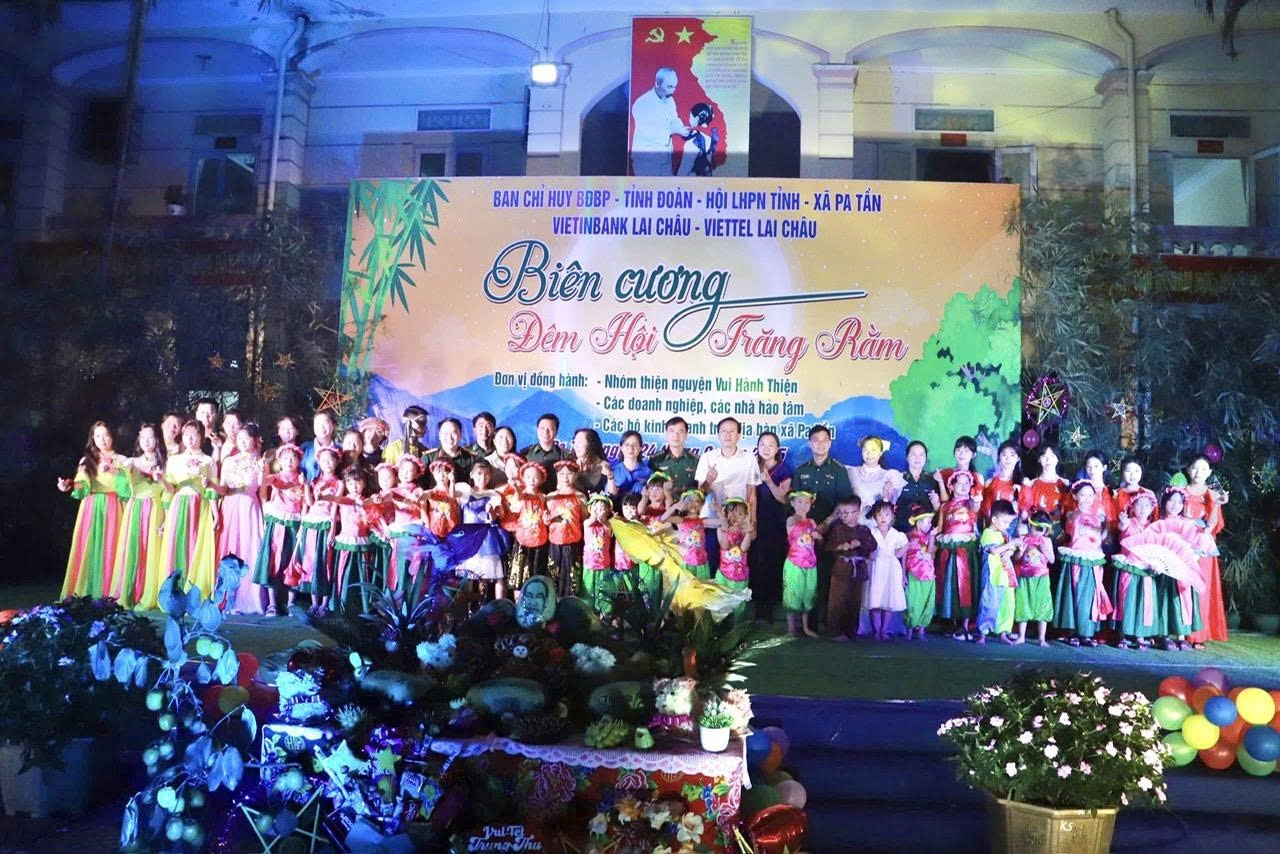 “Biên cương đêm hội trăng rằm” là hoạt động thường niên của Ban Chỉ huy Bộ đội Biên phòng Lai Châu mang ý nghĩa nhân văn sâu sắc