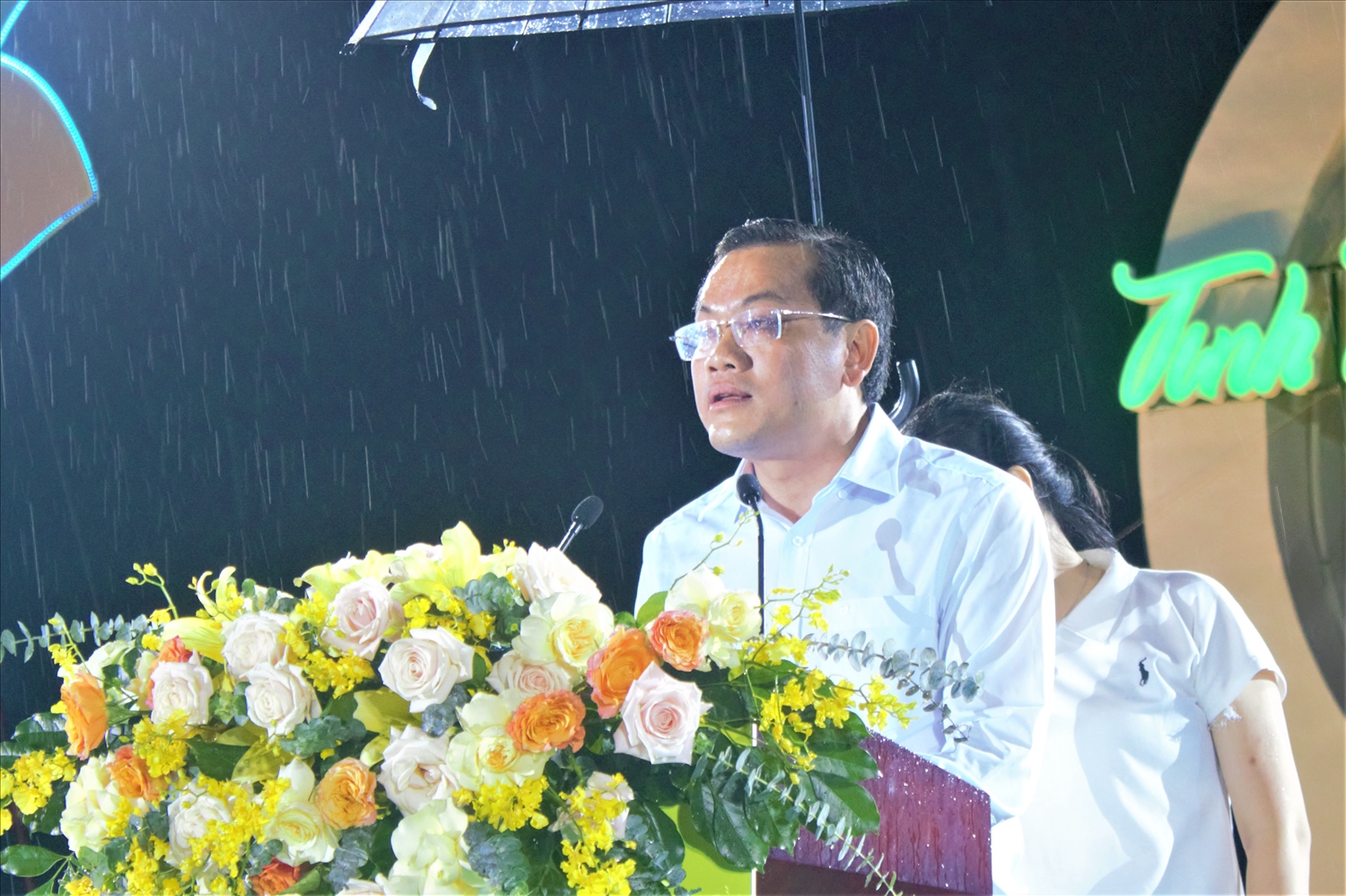 Ông Ngô Vũ Thăng, Phó Chủ tịch UBND tỉnh Cà Mau phát biểu khai mạc tại ngày hội.