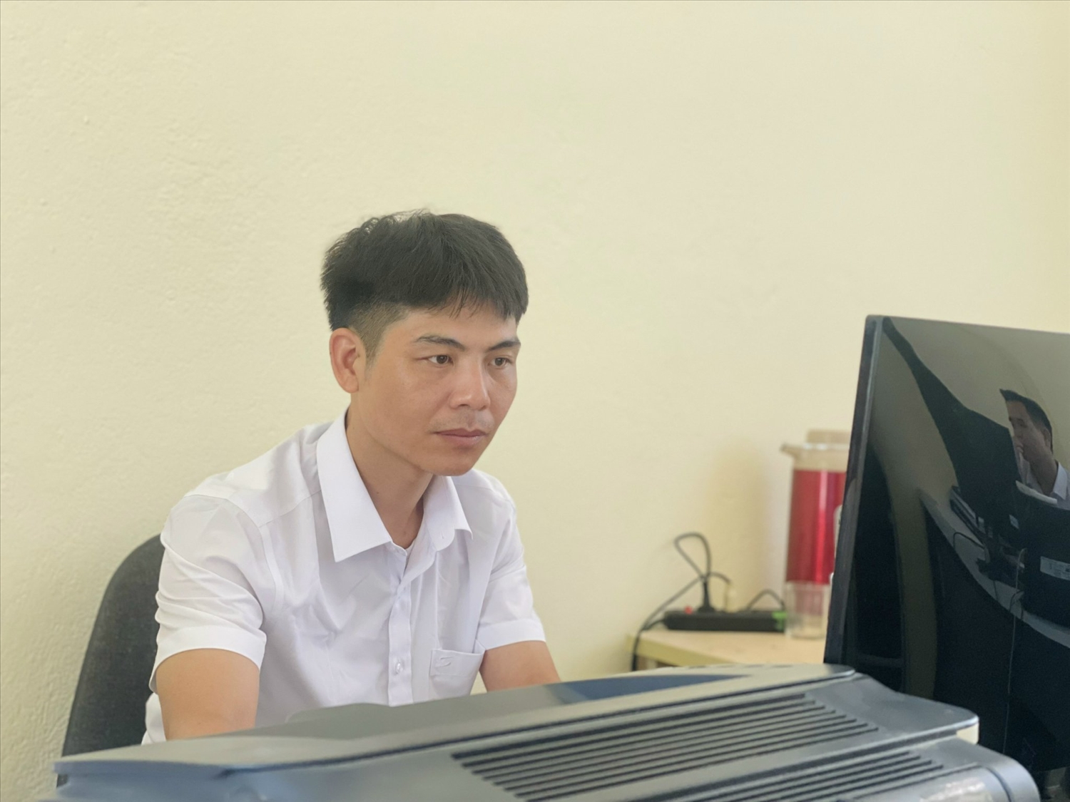 Anh Vũ Thanh Tùng nhanh chóng thích nghi với môi trường làm việc mới (Ảnh: Quỳnh Trâm)