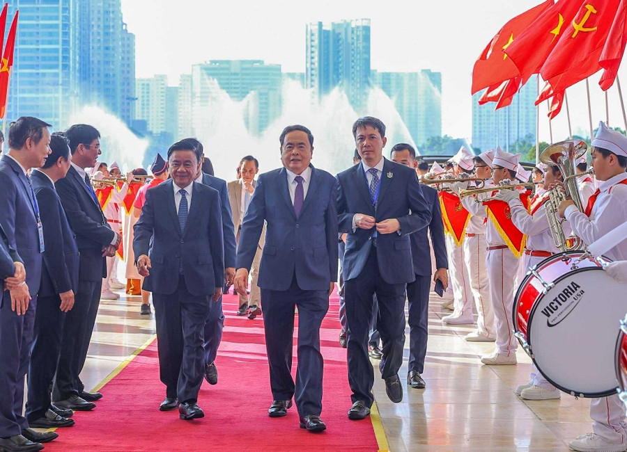 Chủ tịch Quốc hội Trần Thanh Mẫn và Thường trực Ban Bí thư Trung ương ĐảngTrần Cẩm Tú tham dự buổi lễ
