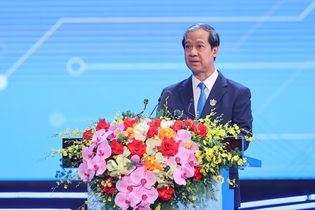 Bộ trưởng Bộ Giáo dục và Đào tạo Nguyễn Kim Sơn phát biểu khai giảng năm học mới