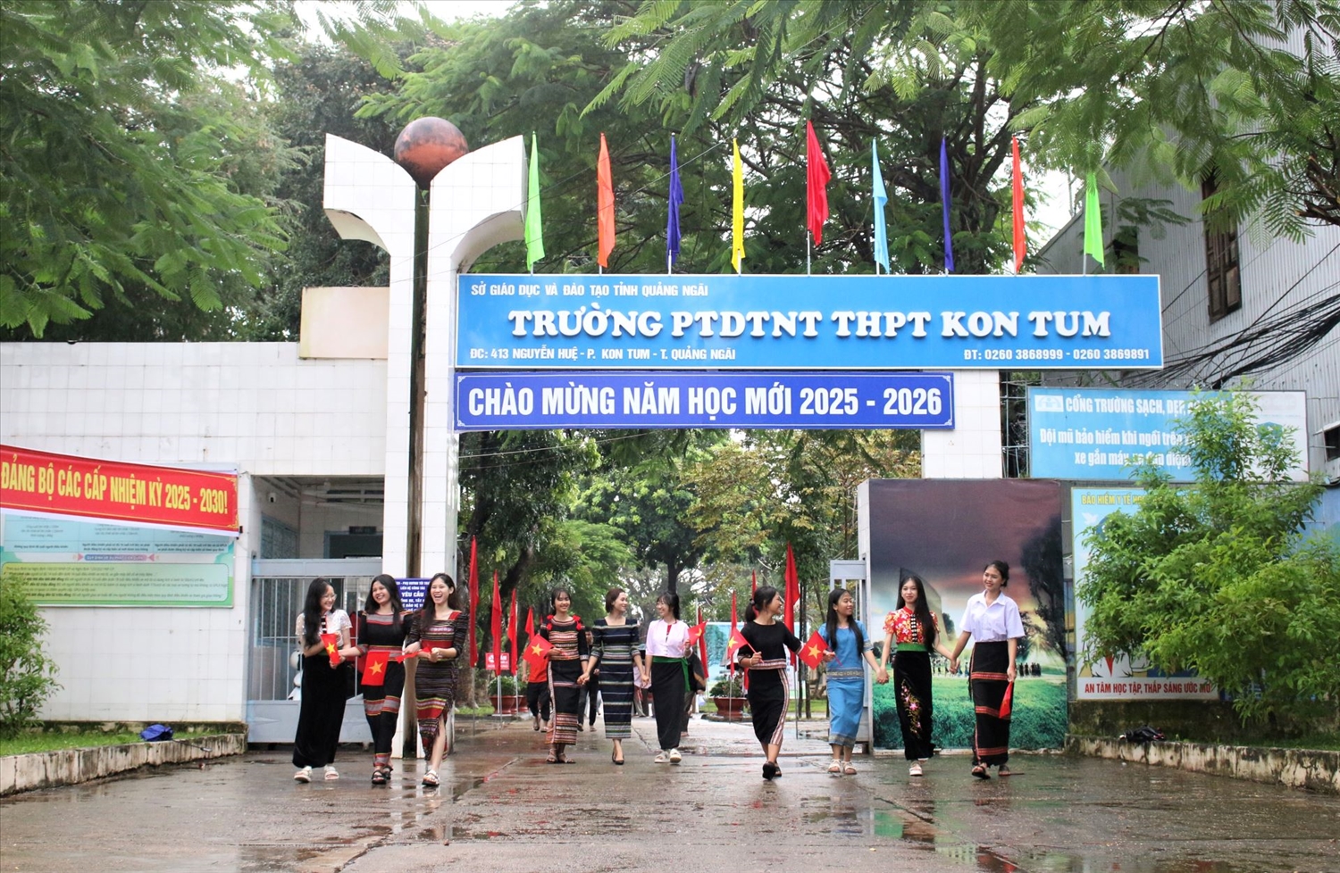 Năm học 2025-2026, Trường PTDTNT THPT Kon Tum có 15 lớp, 512 học sinh, với 13 thành phần dân tộc cùng nhau học tập dưới mái trường. (Ảnh: Ngọc Chí)