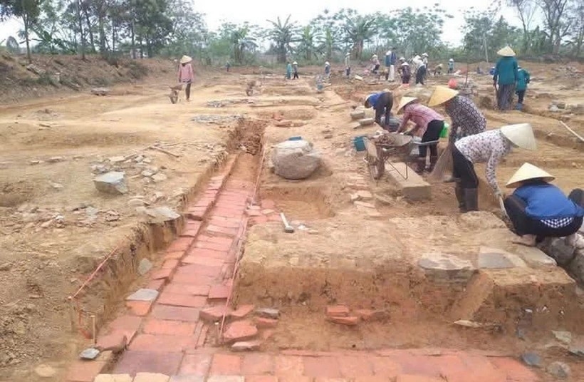 Một hố khai quật khảo cổ tại Thành nhà Hồ.(ảnh Quỳnh Trâm)