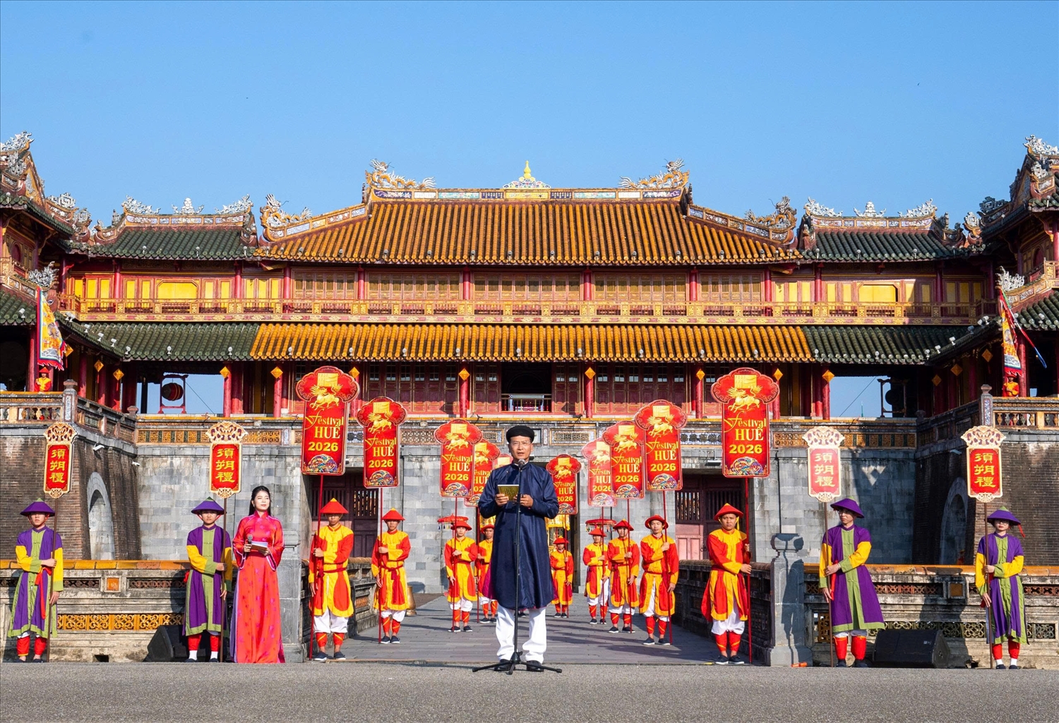 Lãnh đạo Trung tâm Bảo tồn di tích cố đô Huế khai mạc buổi Lễ Ban sóc 