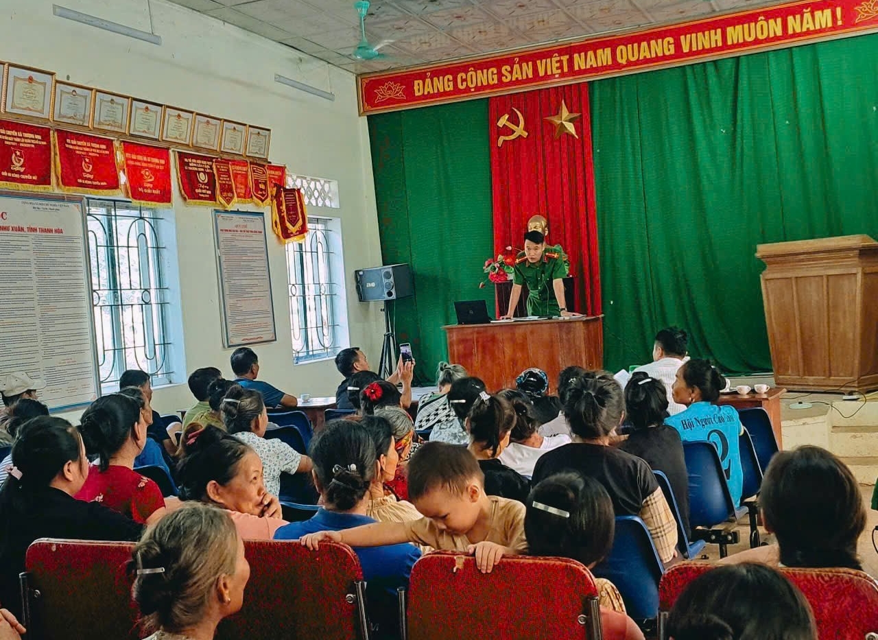 Việc đẩy mạnh tuyên truyền, vận động giao nộp vũ khí, pháo nổ đang góp phần hạn chế vi phạm, phòng ngừa tai nạn, tạo môi trường an toàn để Nhân dân đón Tết cổ truyền vui tươi, lành mạnh.