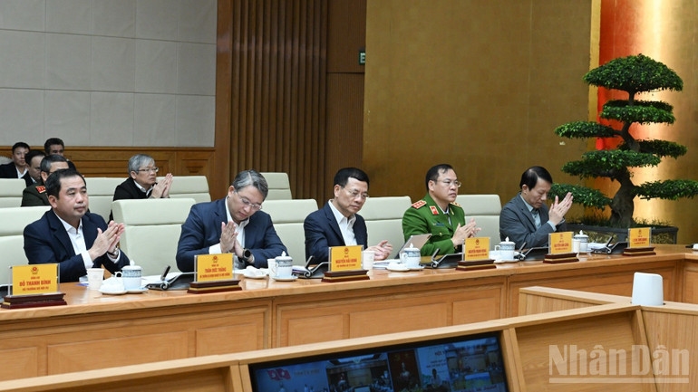 Các đại biểu tham dự phiên họp. (Ảnh: Trần Hải) 