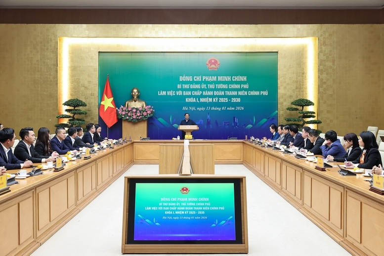 Đồng chí Phạm Minh Chính, Ủy viên Bộ Chính trị, Bí thư Đảng ủy, Thủ tướng Chính phủ làm việc với Ban Chấp hành Đoàn Thanh niên Chính phủ - Ảnh: VGP/Nhật Bắc