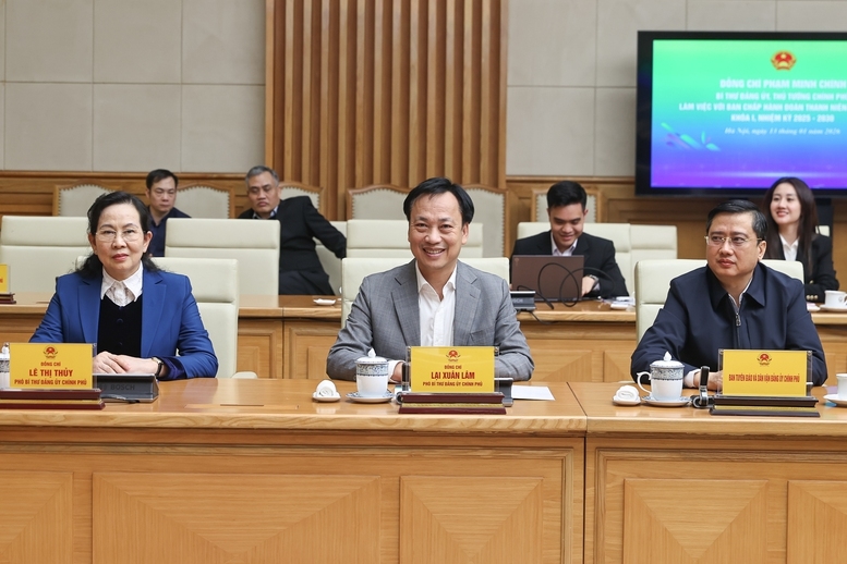 Các đồng chí Phó Bí thư Đảng ủy Chính phủ: Lê Thị Thủy, Lại Xuân Lâm dự cuộc làm việc - Ảnh: VGP/Nhật Bắc