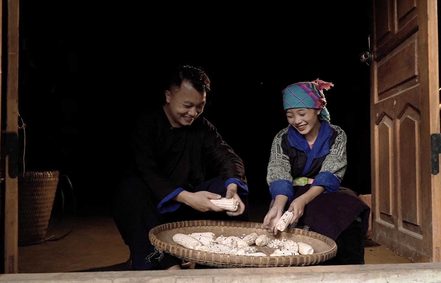 Những bản Rap của Theeng Vang không chỉ đơn thuần là giải trí, mà còn là sự chiêm nghiệm về tình yêu, cuộc sống và văn hóa.