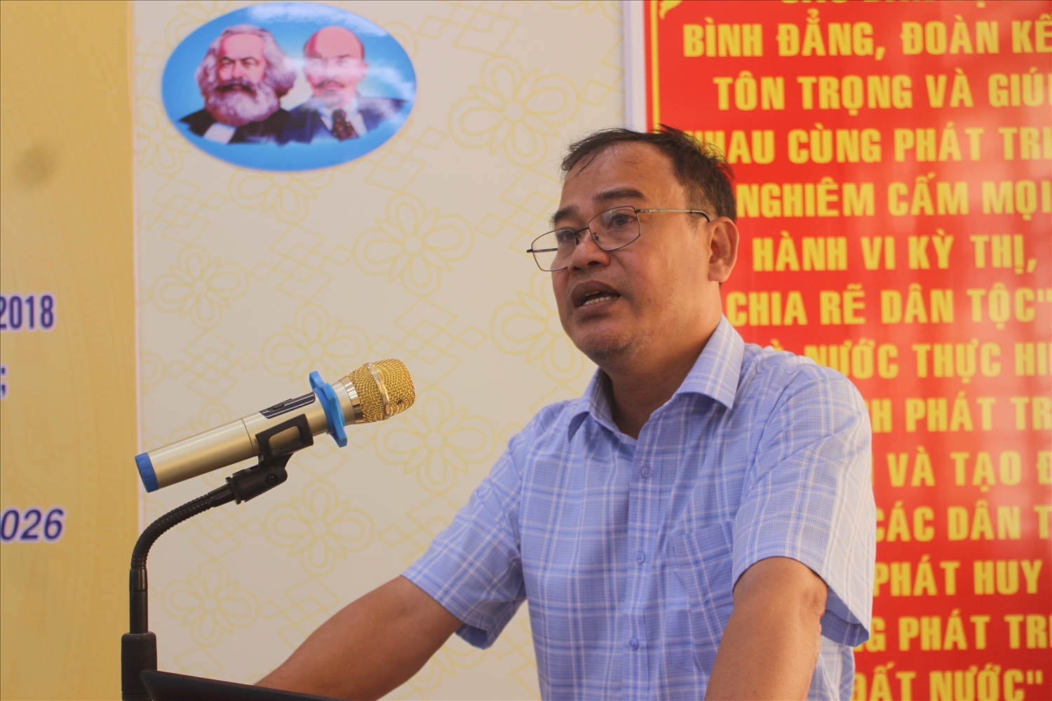 Ông Danh Phúc, Giám đốc Sở Dân tộc và Tôn giáo tỉnh An Giang phát biểu tại hội nghị