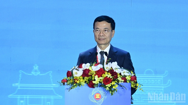 Bộ trưởng Khoa học và Công nghệ Nguyễn Mạnh Hùng phát biểu khai mạc hội nghị. (Ảnh: Trần Hải)