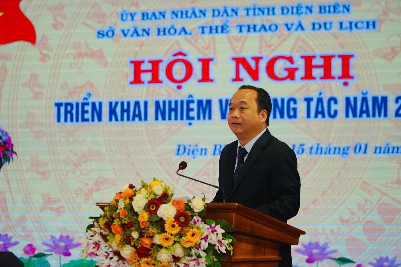 Phó Chủ tịch UBND tỉnh Điện Biên Nguyễn Minh Phú phát biểu tại Hội nghị