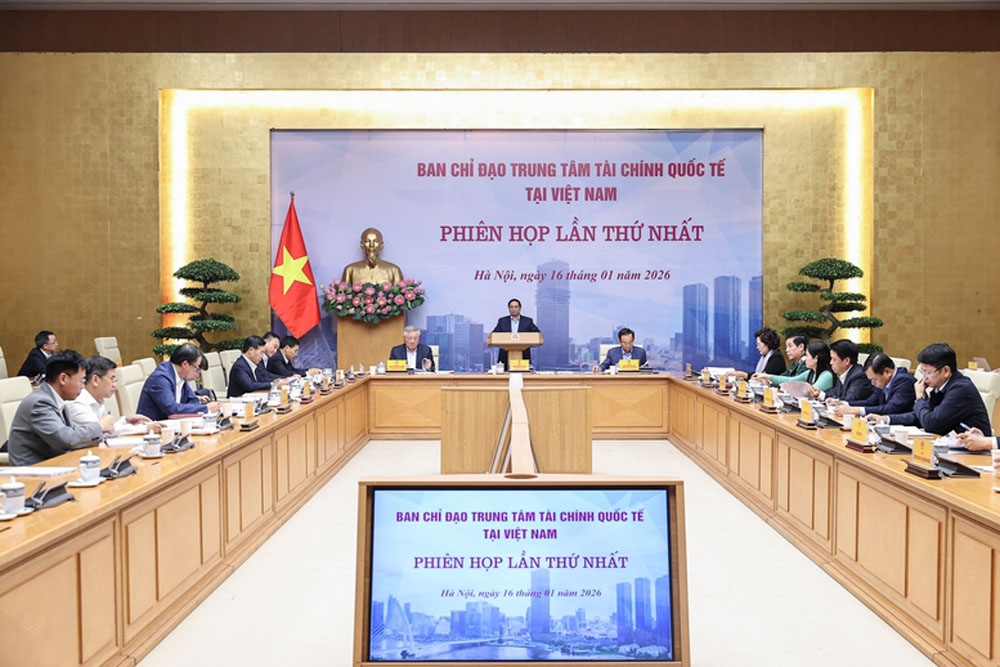 Thủ tướng Chính phủ Phạm Minh Chính, Trưởng Ban Chỉ đạo Trung tâm Tài chính Quốc tế tại Việt Nam chủ trì Phiên họp thứ nhất của Ban Chỉ đạo - Ảnh: VGP/Nhật Bắc