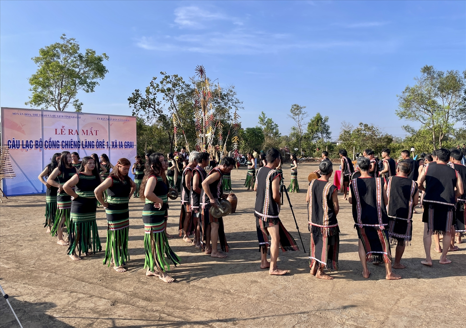 CLB cồng chiêng làng Ôrê 1, xã Ia Grai có 45 nghệ nhân và những người am hiểu việc thực hành, truyền dạy cồng chiêng tại cộng đồng