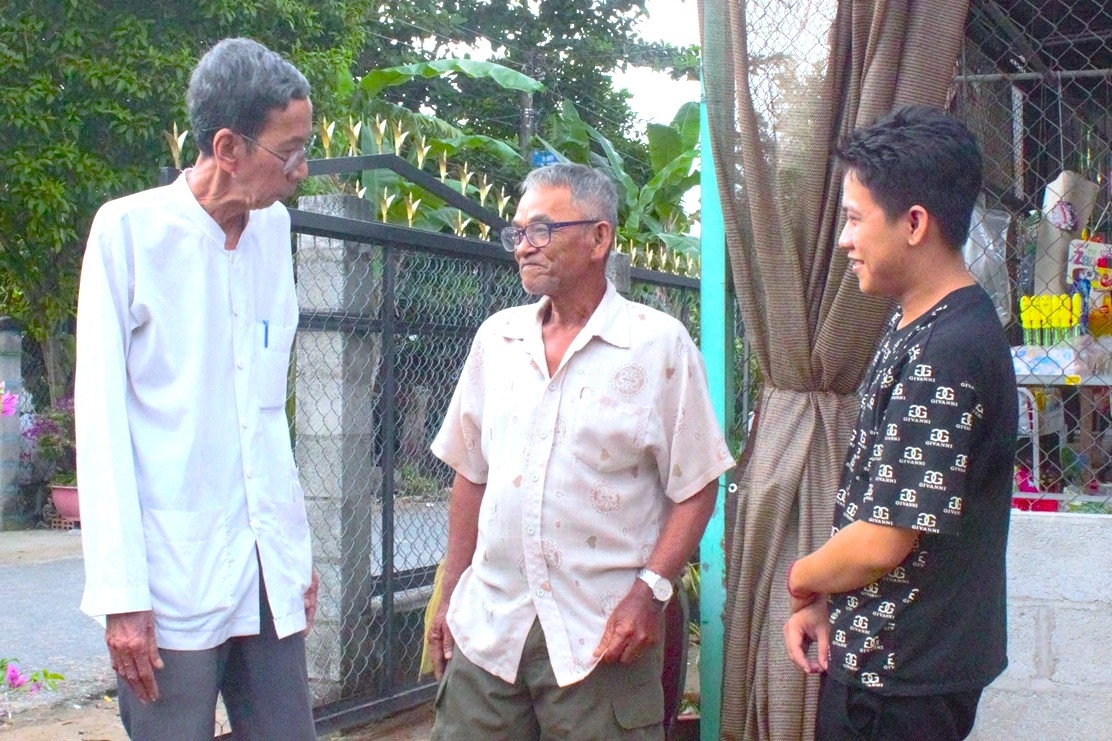 Người có uy tín trong đồng bào dân tộc thiểu số là những cánh tay nối dài của Đảng, Nhà nước trong các phong trào ở địa phương.