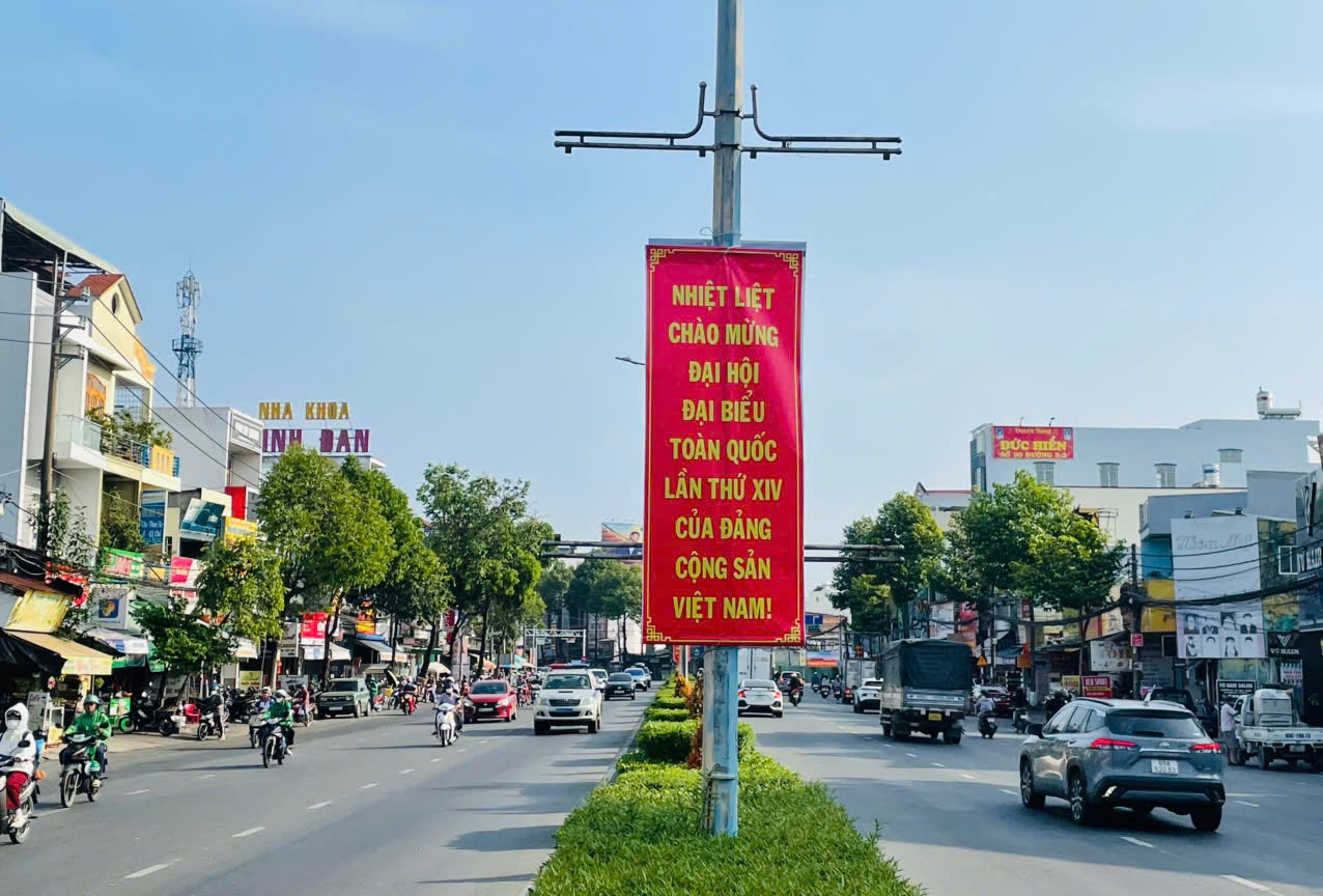 (ẢNH) Cần Thơ rực rỡ cờ hoa, hướng tới Đại hội XIV của Đảng 9