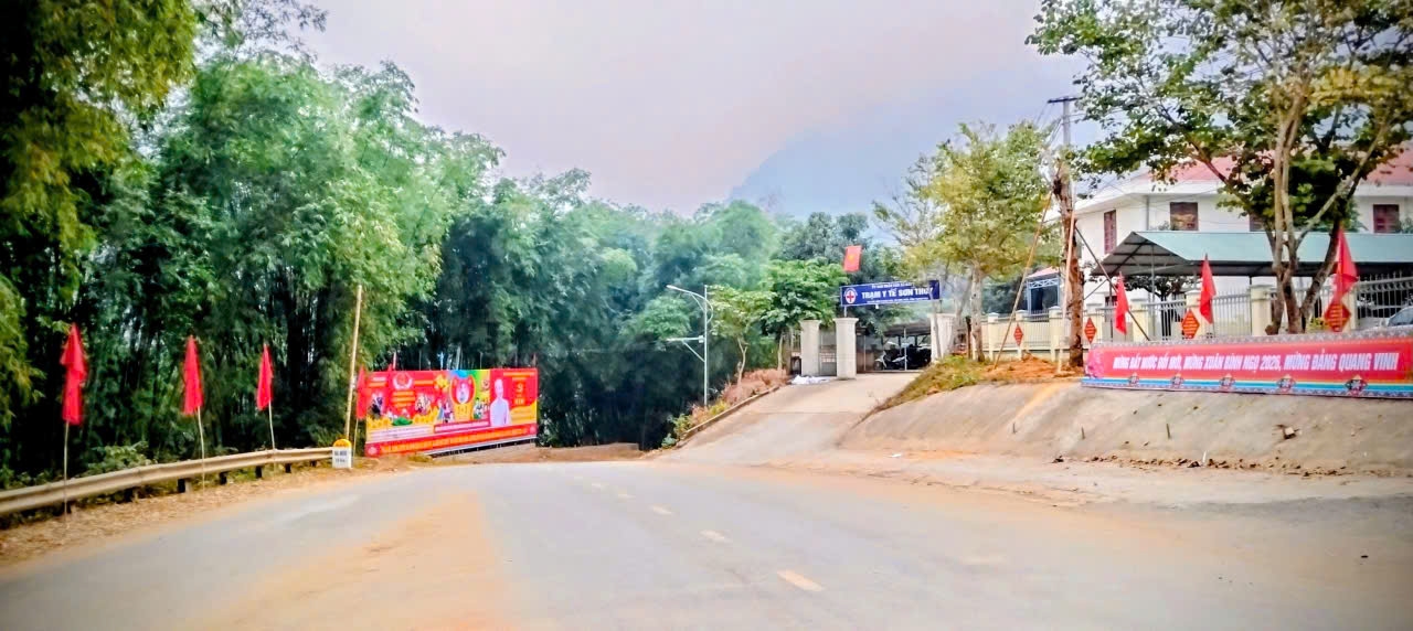 Các xã miền núi tích cực triển khai các hoạt động tuyên truyền có trọng tâm, trọng điểm hướng về Đại hội.