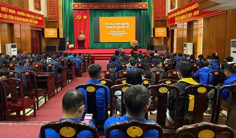 Tỉnh đoàn phối hợp với các đơn vị liên quan tổ chức hội nghị tư vấn khởi nghiệp, lập nghiệp cho đoàn viên thanh niên.