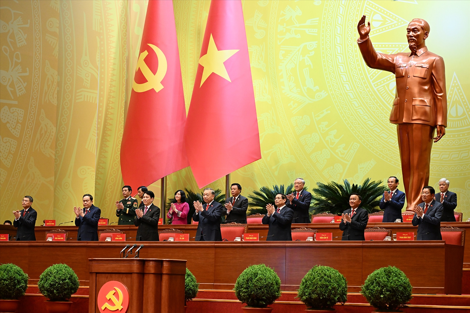 Đoàn Chủ tịch Đại hội 14 của Đảng