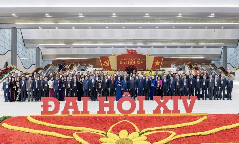 Các đại biểu dự phiên thảo luận tại hội trường về các văn kiện Đại hội - Ảnh: VGP/Nhật Bắc