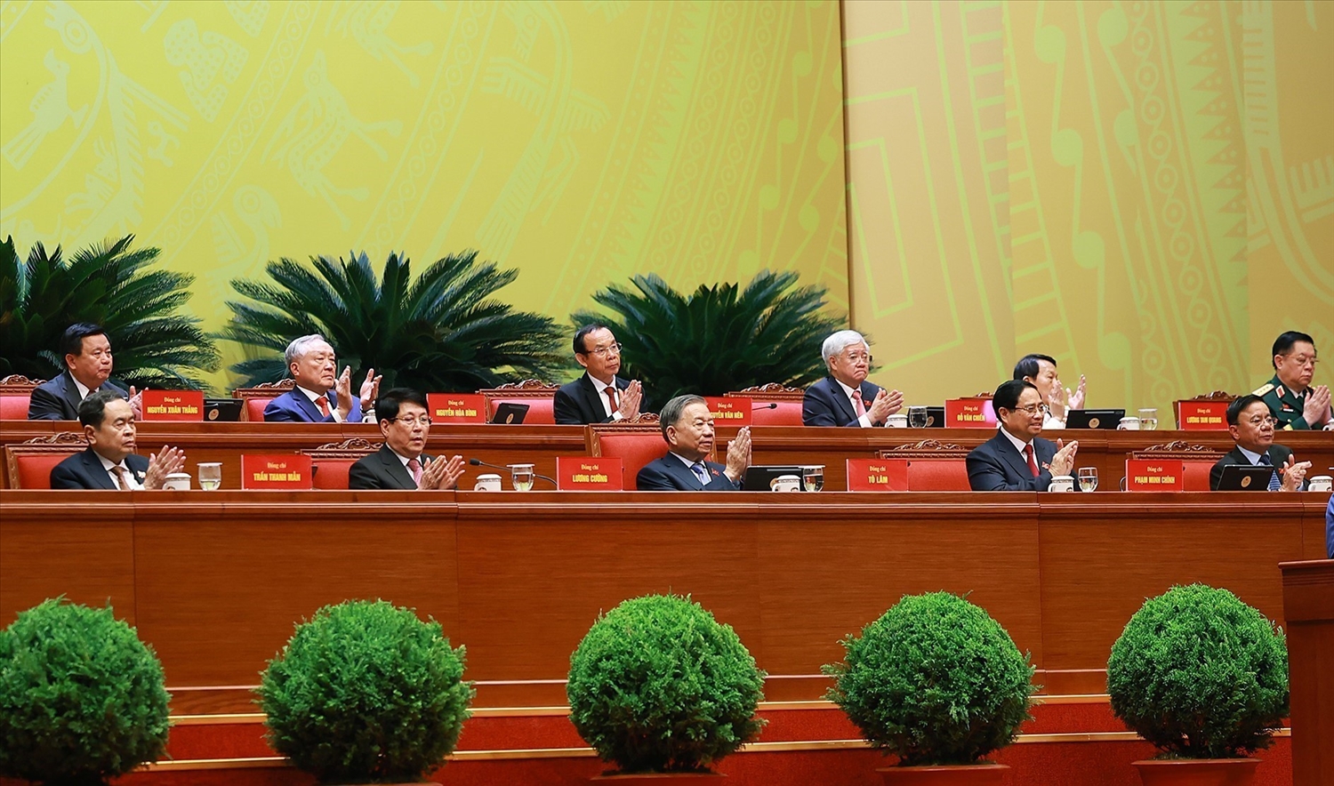 Các Đảng Cộng sản Nga, Mỹ, Pháp, Nhật Bản, Australia và nhiều chính đảng chúc mừng Đại hội XIV 1