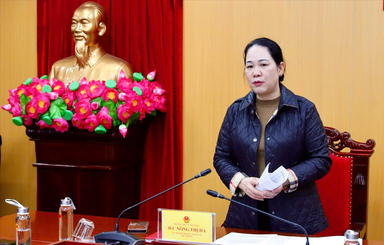 Thứ trưởng Bộ Dân tộc và Tôn giáo Nông Thị Hà chủ trì cuộc họp