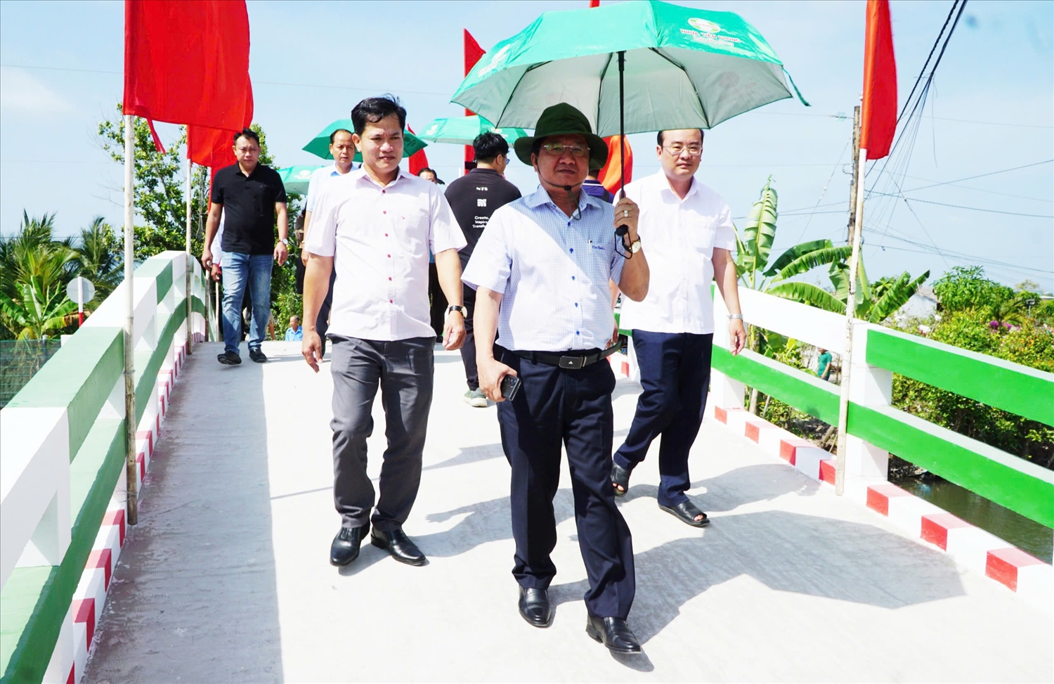 Cầu Rạch Cái Nhum có ý nghĩa quan trọng trong hệ thống giao thông nông thôn của xã an toàn khu Lương Thế Trân