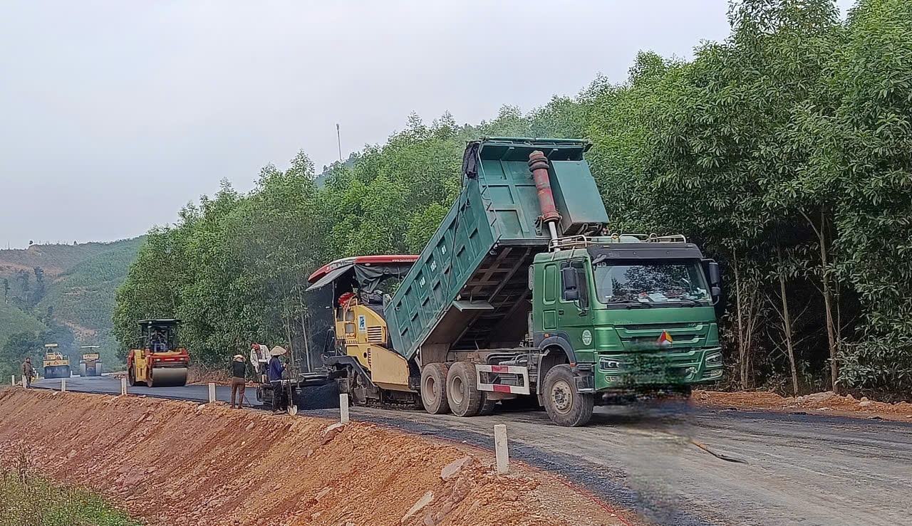 Kỳ Thượng đẩy nhanh tiến độ hoàn thành các dự án phục vụ Nhân dân trước Tết Nguyên đán Bính Ngọ