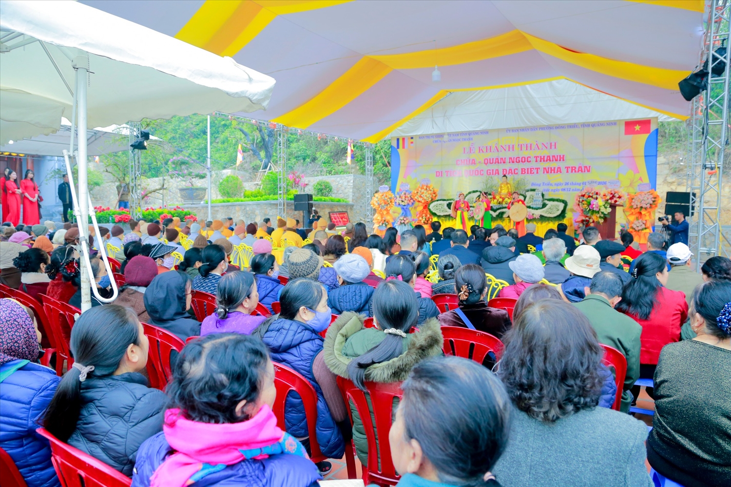 Lễ khánh thành thu hút nhiều đại biểu, tăng ni, phật tử về dự