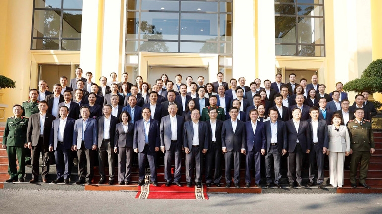 Tổng Bí thư Tô Lâm, Thủ tướng Phạm Minh Chính và các đại biểu. (Ảnh: Thống Nhất/TTXVN)